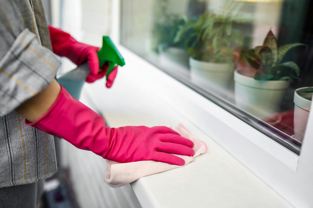 how to clean double glazed windows
